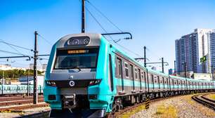 Passageiro cai no trilho e é atropelado por trem após perder equilíbrio em SP